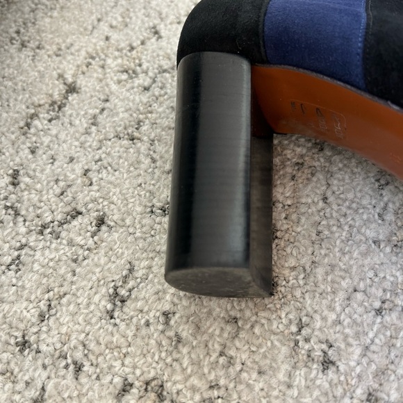 Aquatalia size 11 great used condition Black and Blue Heeled Boots Suede - Picture 7 of 11